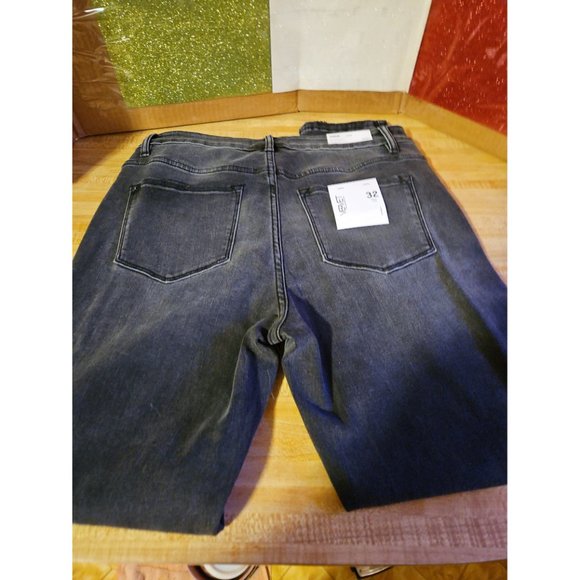 Jeans - Picture 5 of 6